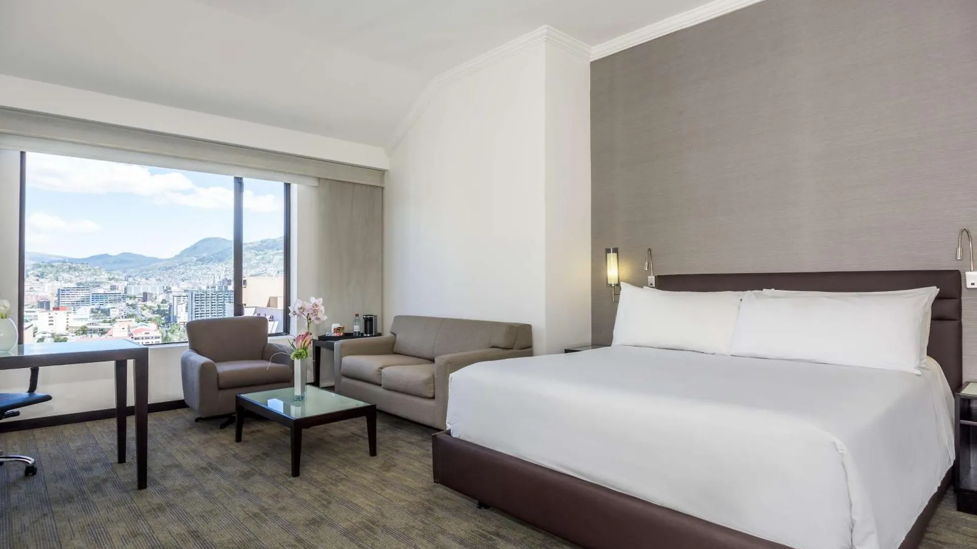 Nh Collection Quito Royal Hotel 5*,  Ecuador
