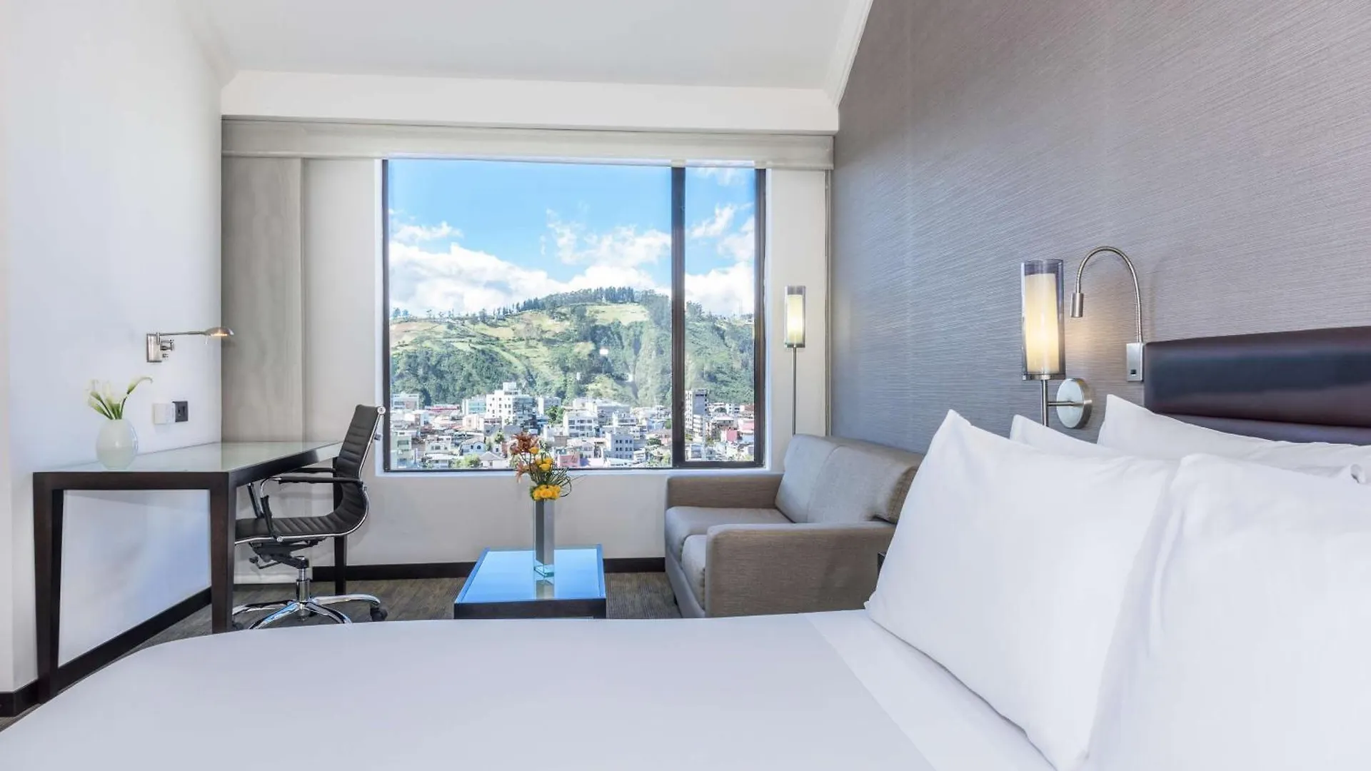 Nh Collection Quito Royal Hotel